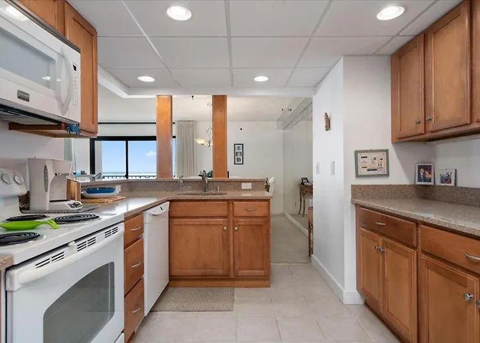 3 Bedroom, 2 Bath Bayview Unit In The Capri! Ferienhaus Ocean Stadt