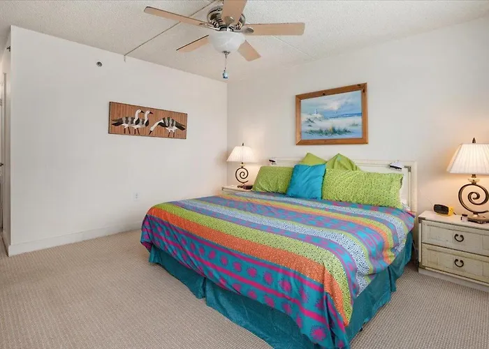 3 Bedroom, 2 Bath Bayview Unit In The Capri! Ocean Stadt