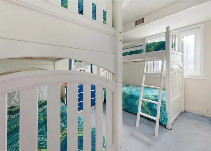 3 Bedroom, 2 Bath Bayview Unit In The Capri! Ferienhaus Ocean Stadt
