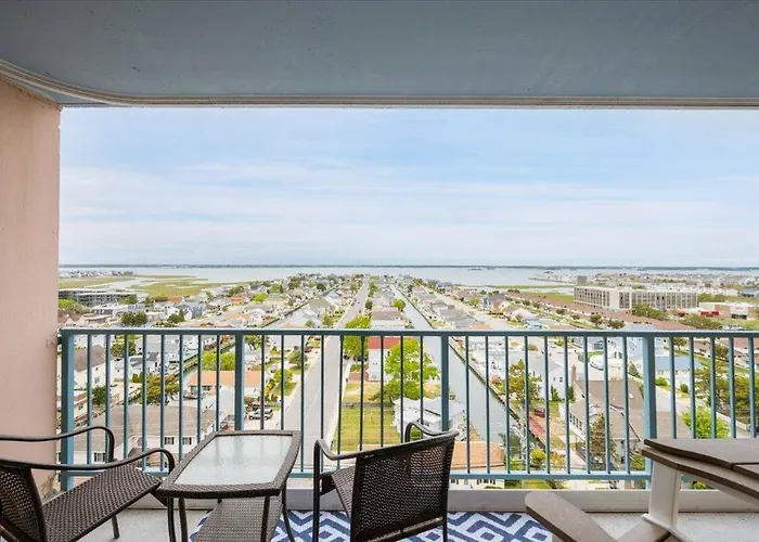 3 Bedroom, 2 Bath Bayview Unit In The Capri! * Ocean Stadt