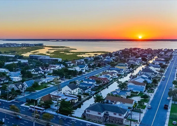 3 Bedroom, 2 Bath Bayview Unit In The Capri! *