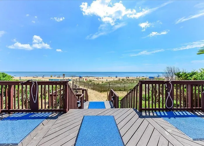 3 Bedroom, 2 Bath Bayview Unit In The Capri! *